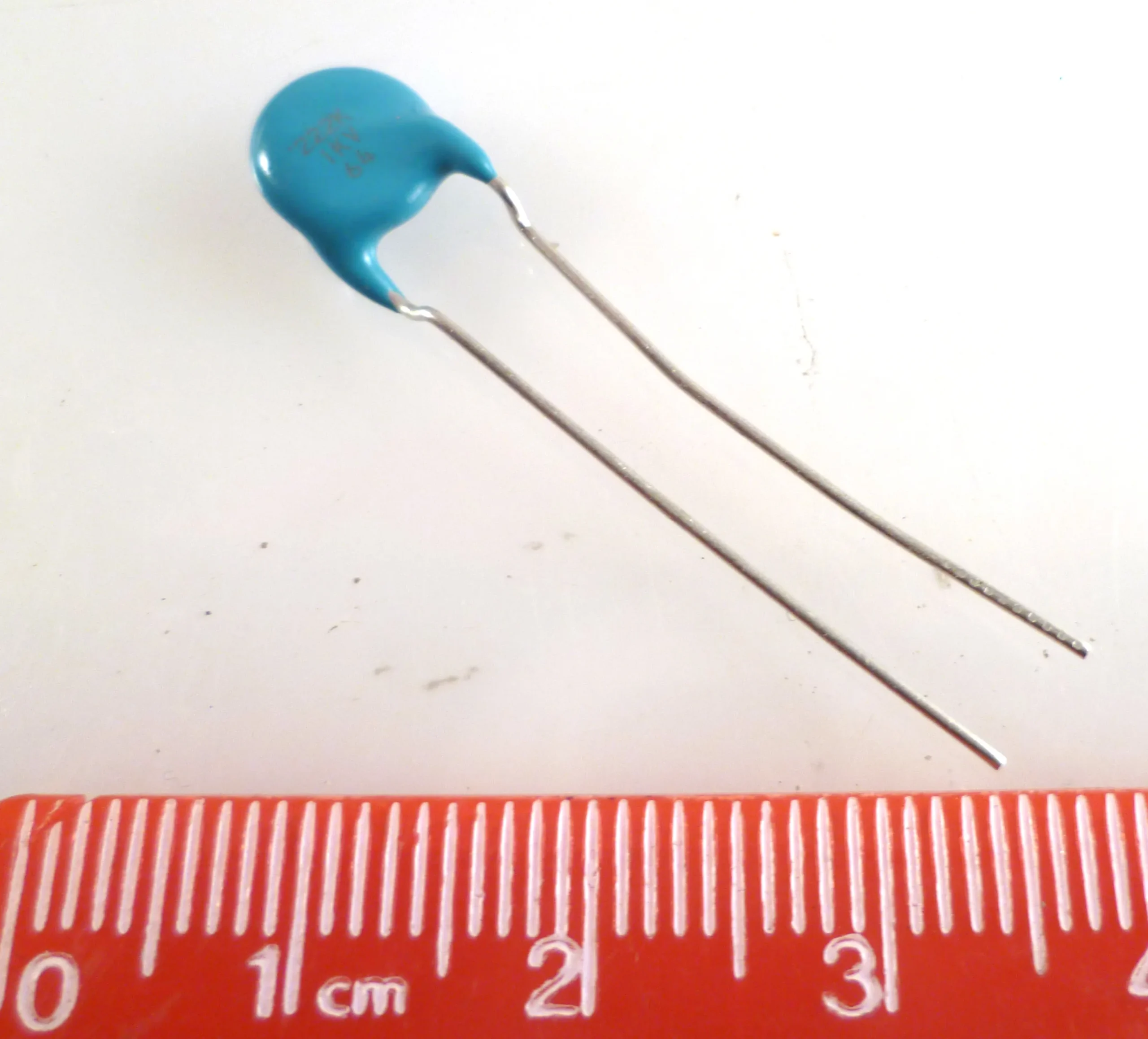 Murata DEBB33A222KA2B Ceramic Disc Capacitors 2.2nF 1KV 10 Pieces MBG001B - Image 4