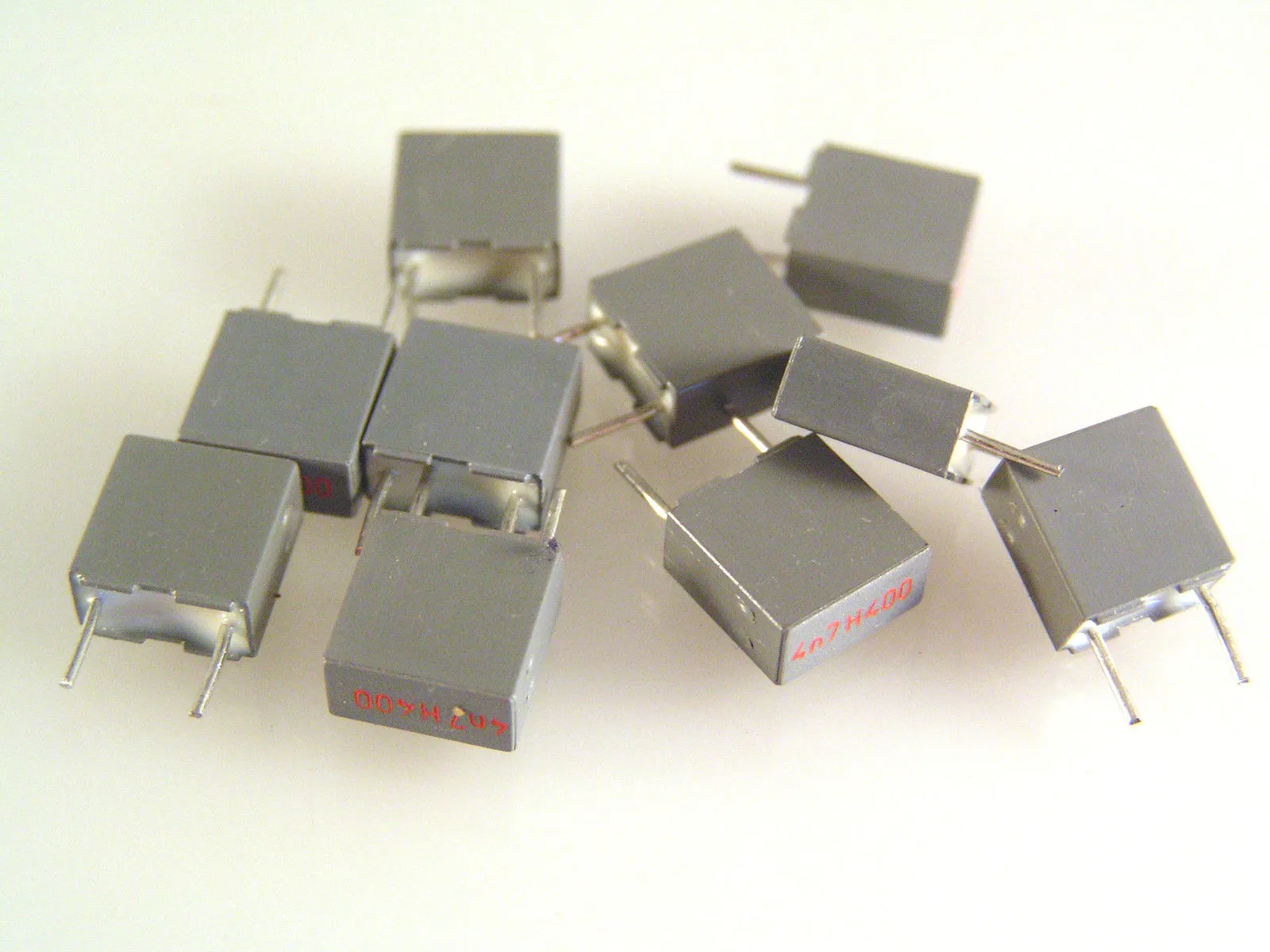 Box Polyester Capacitor 4n7 400v 5mm Pitch 10 Pieces OL0532