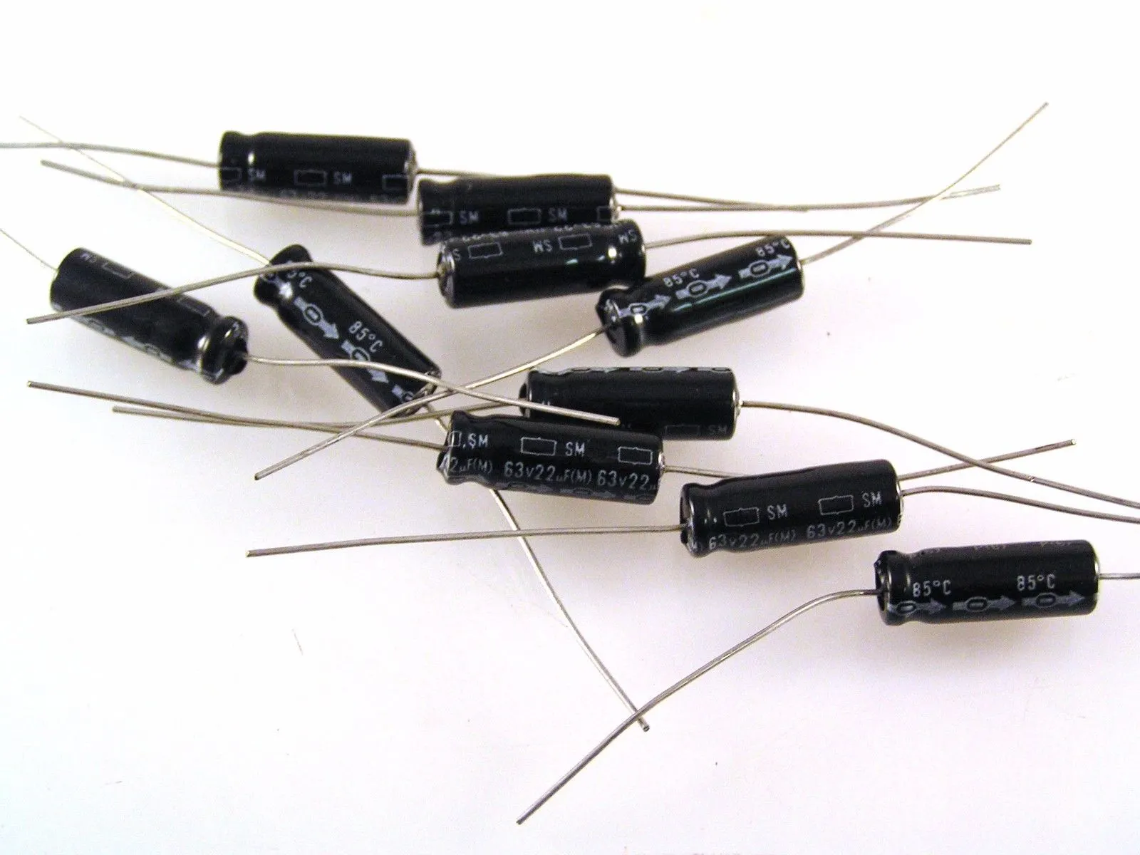 Nippon SM Electrolytic Capacitor 22uf 63v Axial 6x18mm 10 Pieces OL0065A